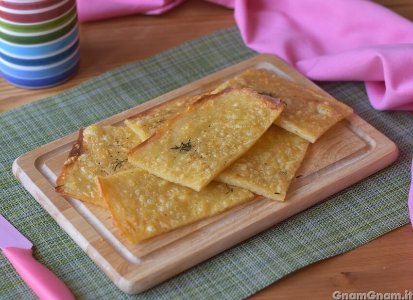 Schiacciata di patate e formaggio