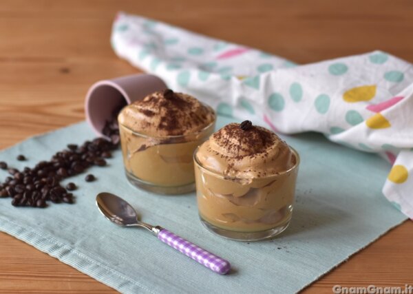 Mousse al caffè magica