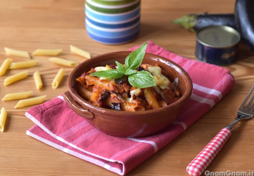 Pasta al forno con tonno e melanzane